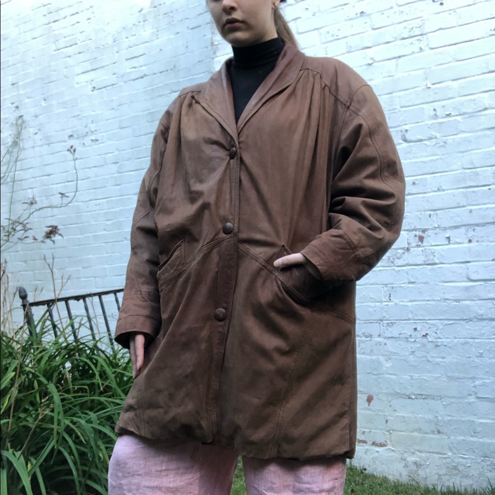 Long brown leather jacket ☕️🐻